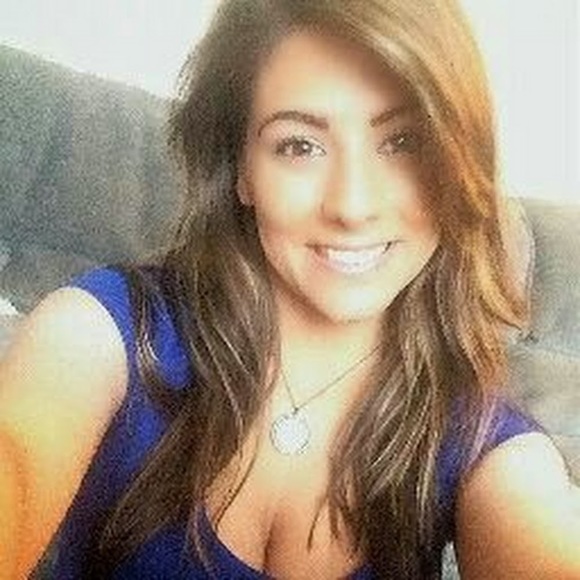 Meet your Posher, Nicole - Picture 1 of 1